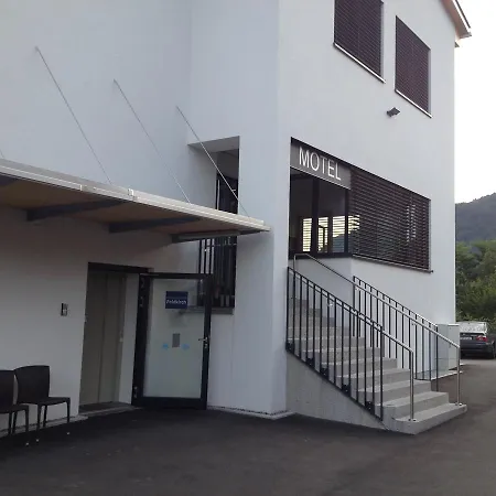 Business Hotel